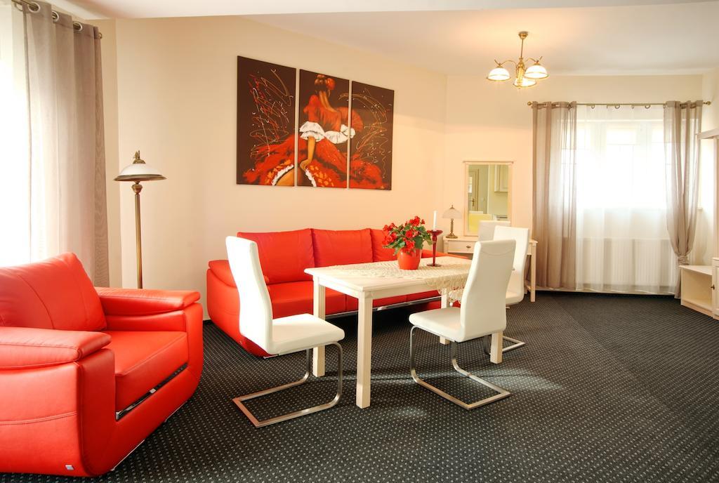 Osada Dankow Hotel Miłomłyn Eksteriør billede
